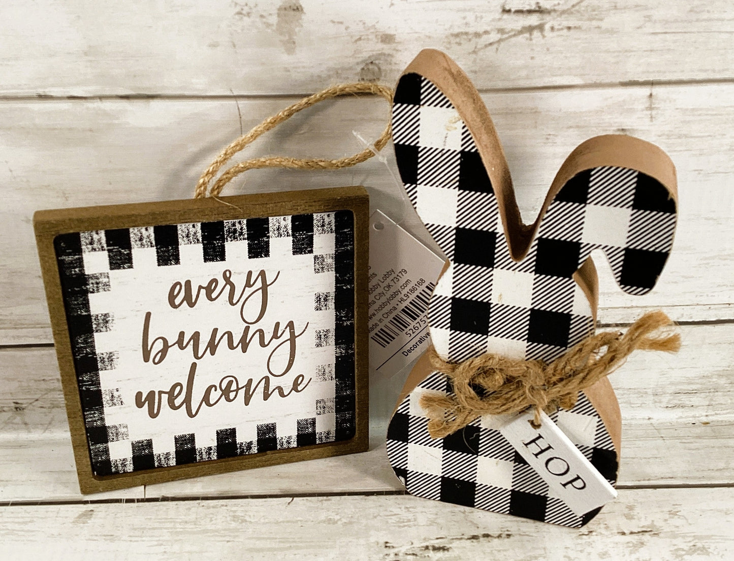 HL Easter Decor - Bunny Welcome Black White Plaid Sign 2pc Set