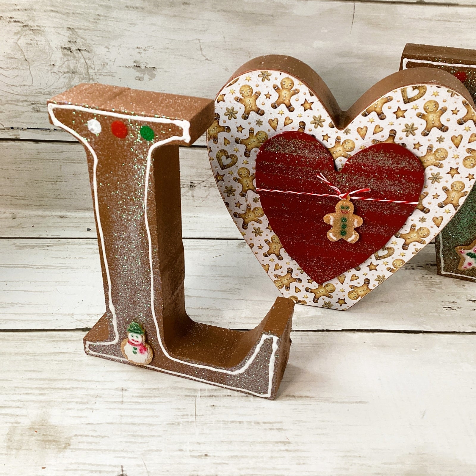 AGD Christmas Decor - Gingerbread Wood Heart Love Letters Word 3pc Set
