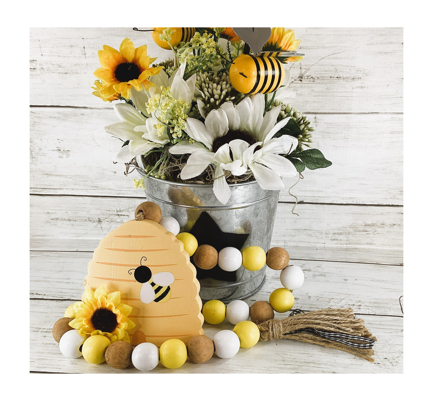 AGD Summer Decor - Bee Theme Sunflower Centerpiece Display
