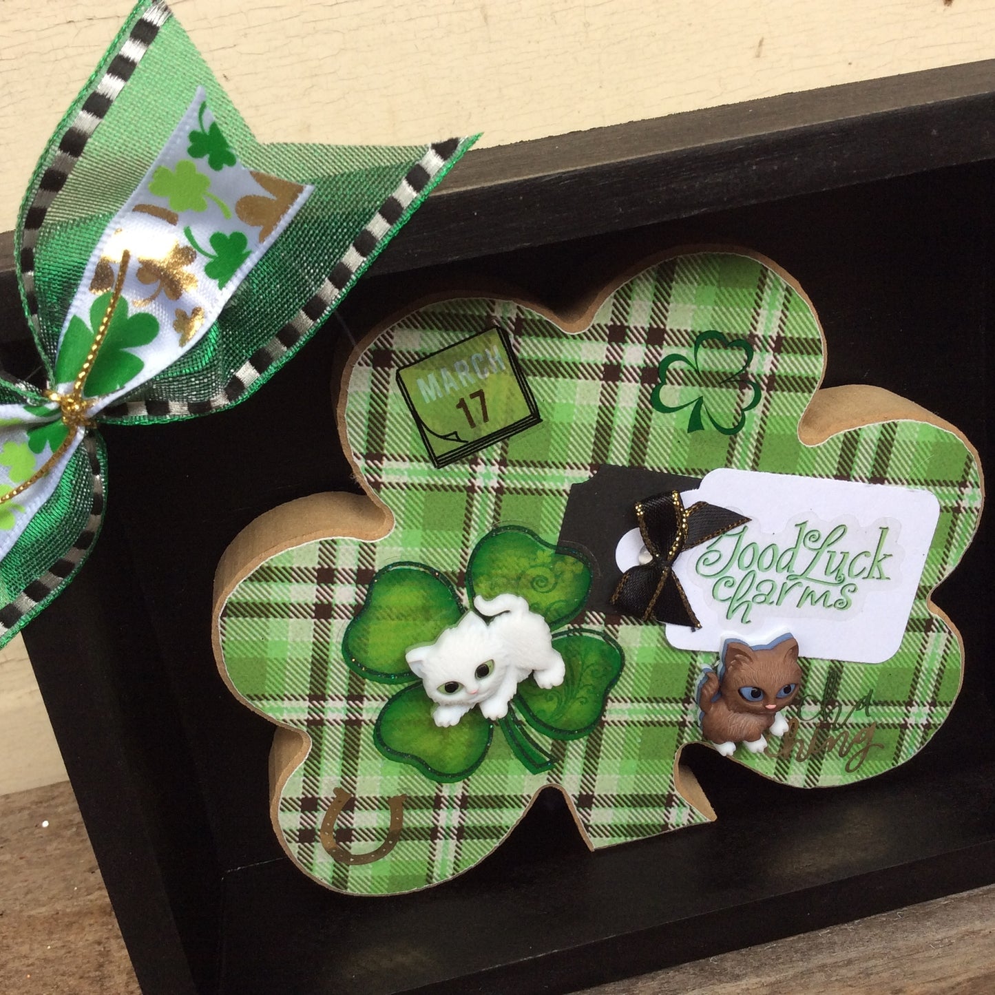 AGD St Patrick's Decor - Lucky Charms Kitty Cat Chunky Shamrock Sign