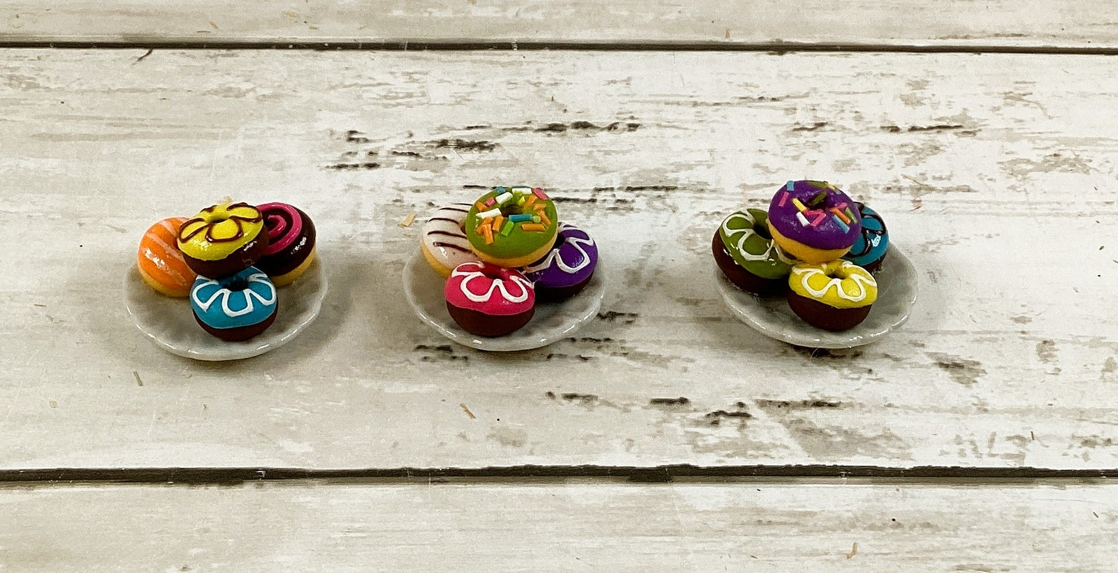 AGD Craft Supply - Miniature Donuts on Plate Displays 3pc Set
