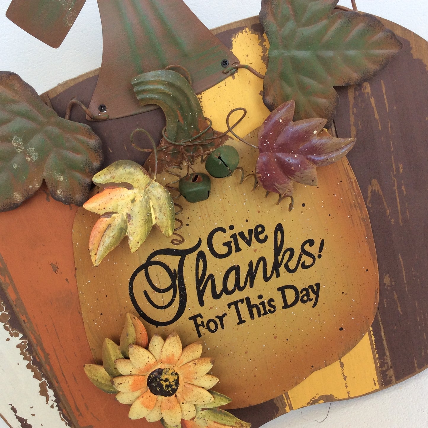 AGD Fall Decor - Give Thanks For This Day Slat Pallet Pumpkin