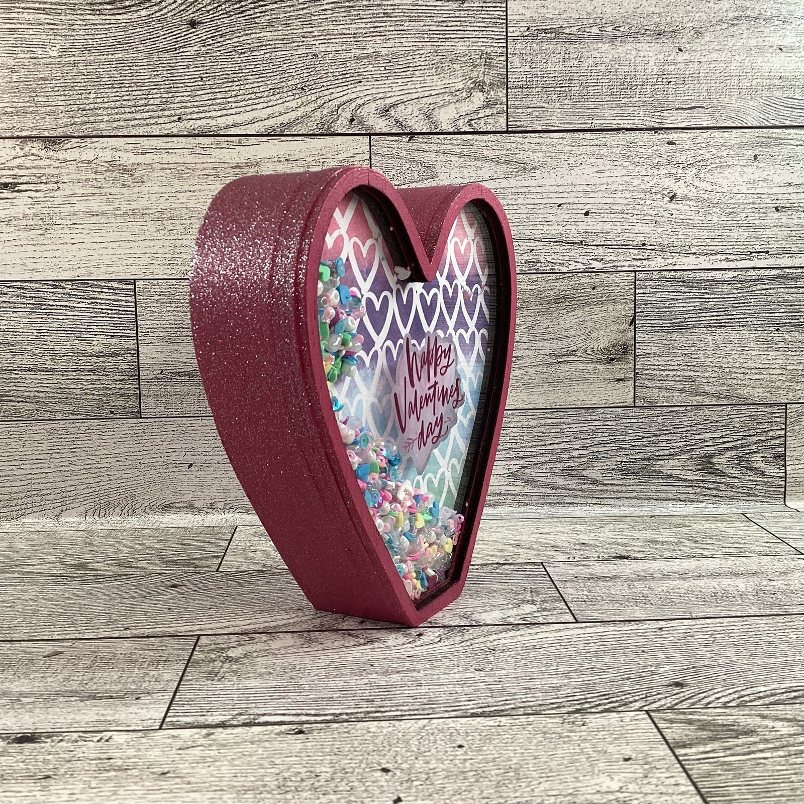 AGD  Valentines Decor - Heart Shaped Happy Day Chunky Wood Shaker