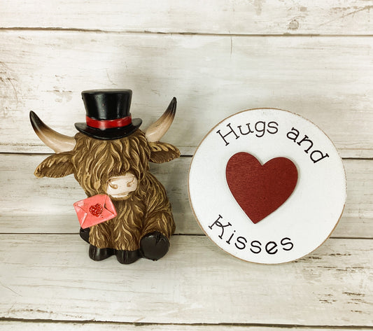 HL Valentines Decor - Resin Scottish Highland Cow Male Figurine & Sign 2pc Set