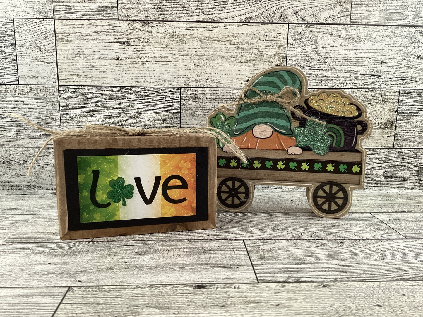 AGD St Patrick's Decor - Gnome Chunky Wagon Love Sign 2pc Set