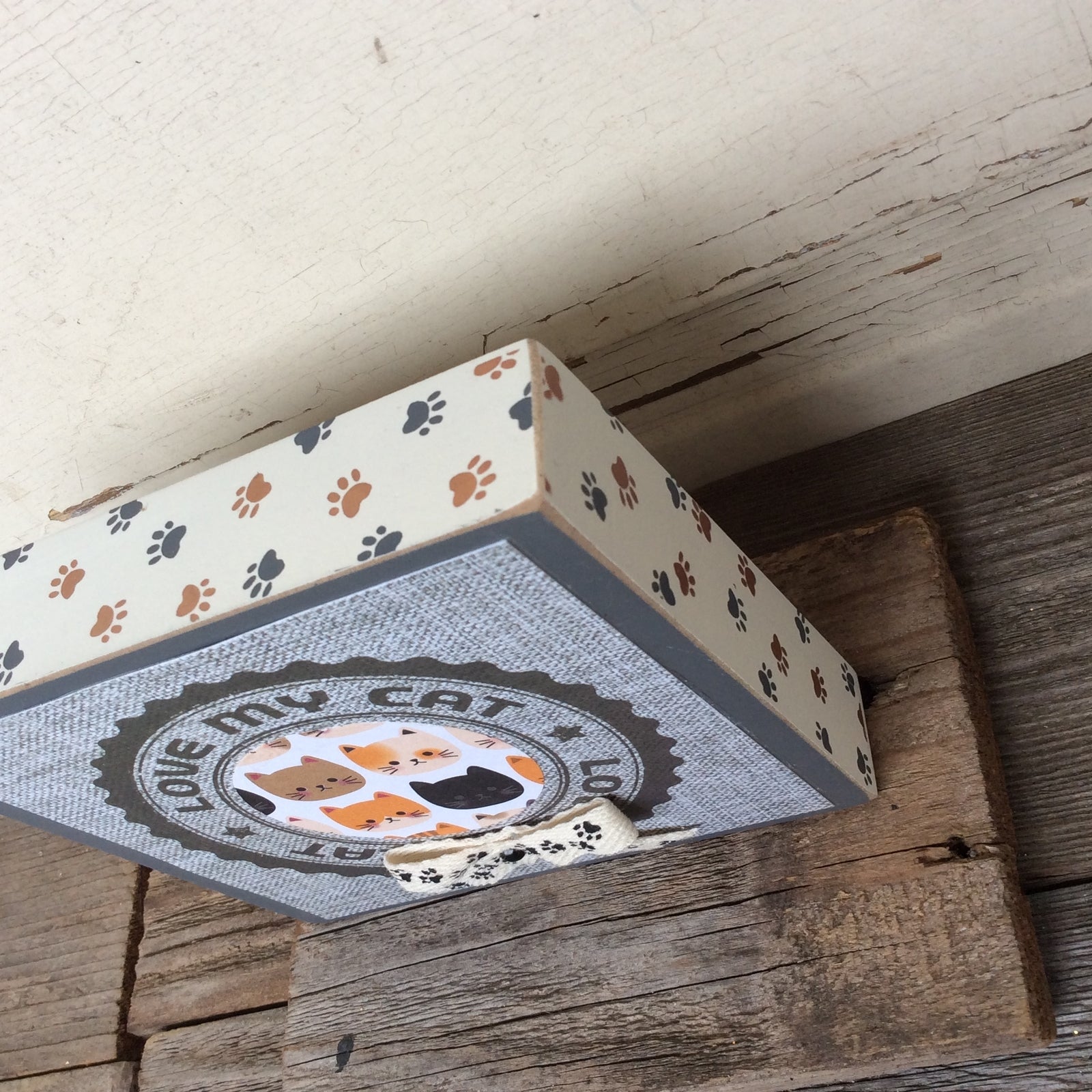 AGD Pet Gift - Love My Cat Chunky Wood Sitter