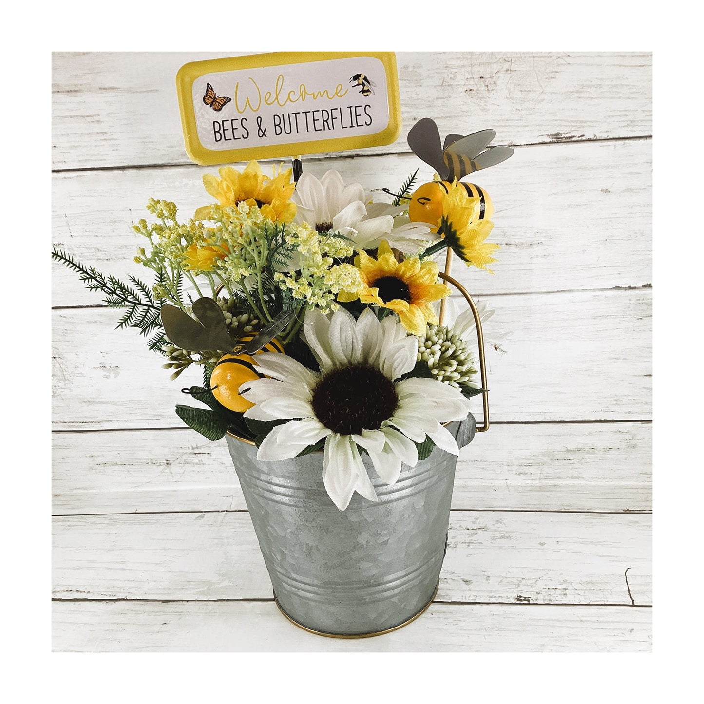 AGD Summer Decor - Bee Theme Sunflower Centerpiece Display