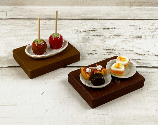 AGD Craft Supply - Miniature Candy Corn Pumpkin Pie Caramel Apple Display