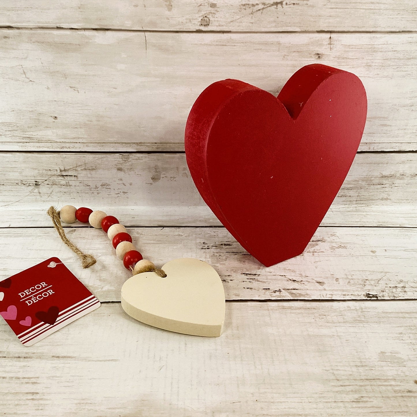 LS Valentines Decor - Chunk Red 3-D Heart & Garland 2pc Set