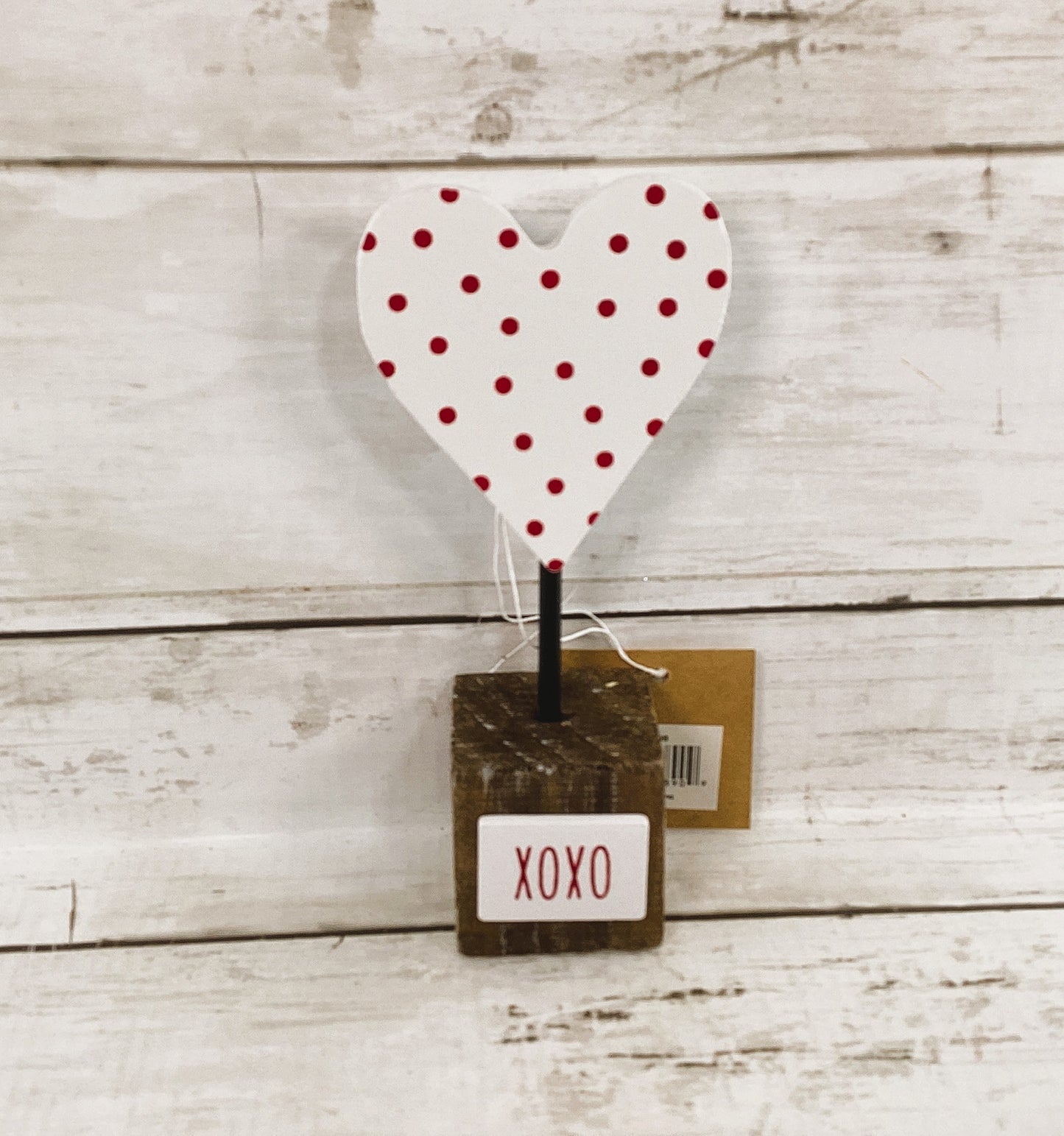 CWI Valentines Decor - XOXO Letters & Mini Garland Tier Tray