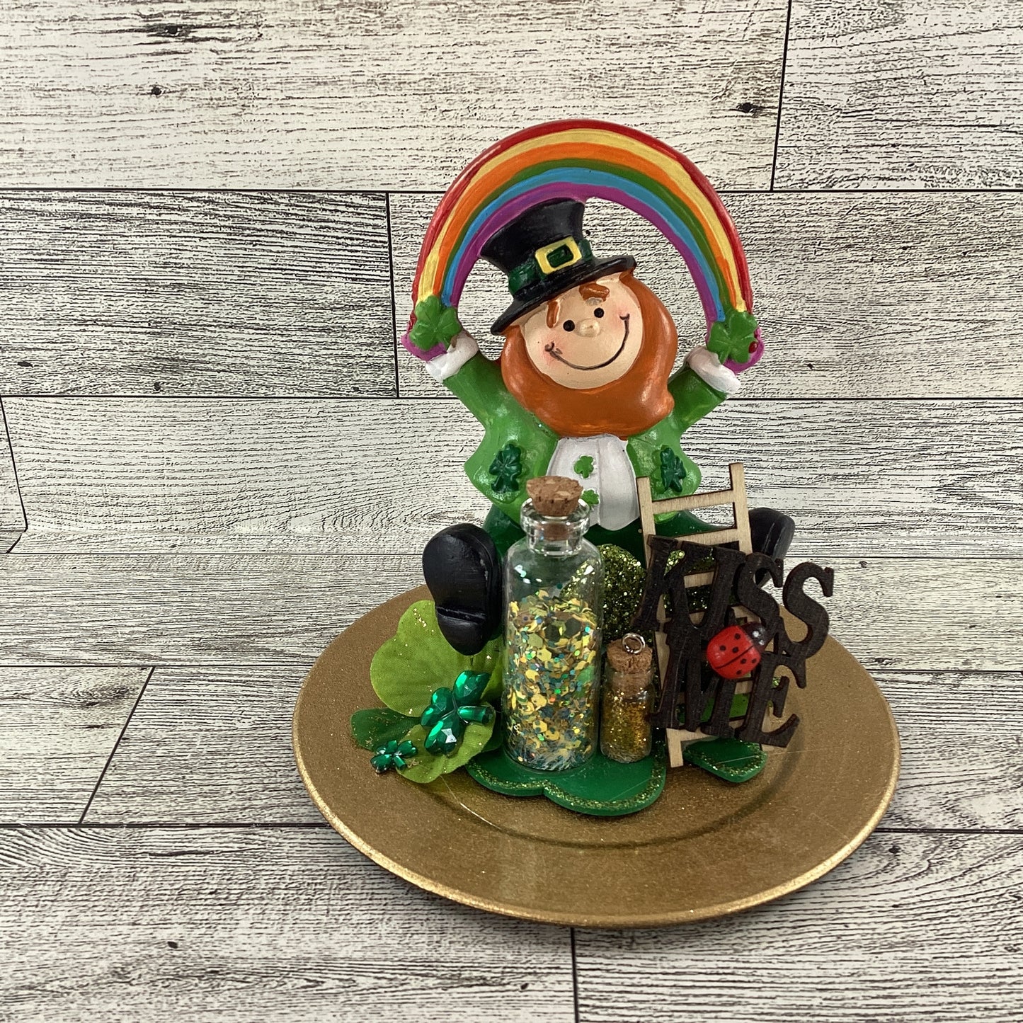 AGD St Patrick's Decor - Ceramic Leprechaun Rainbow Display