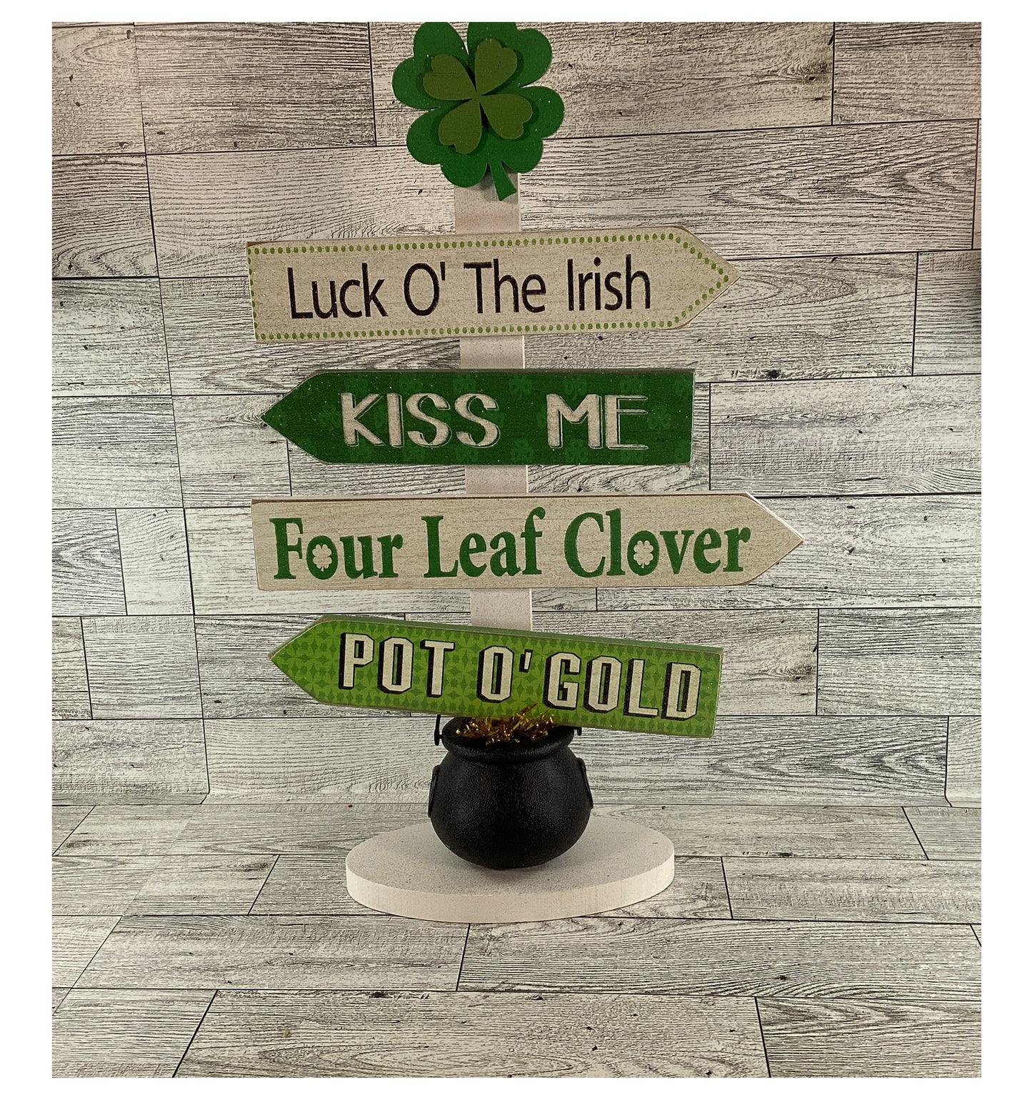 AGD St Patrick's Decor  – Irish Kiss Me Pot of Gold Directional Sign Display