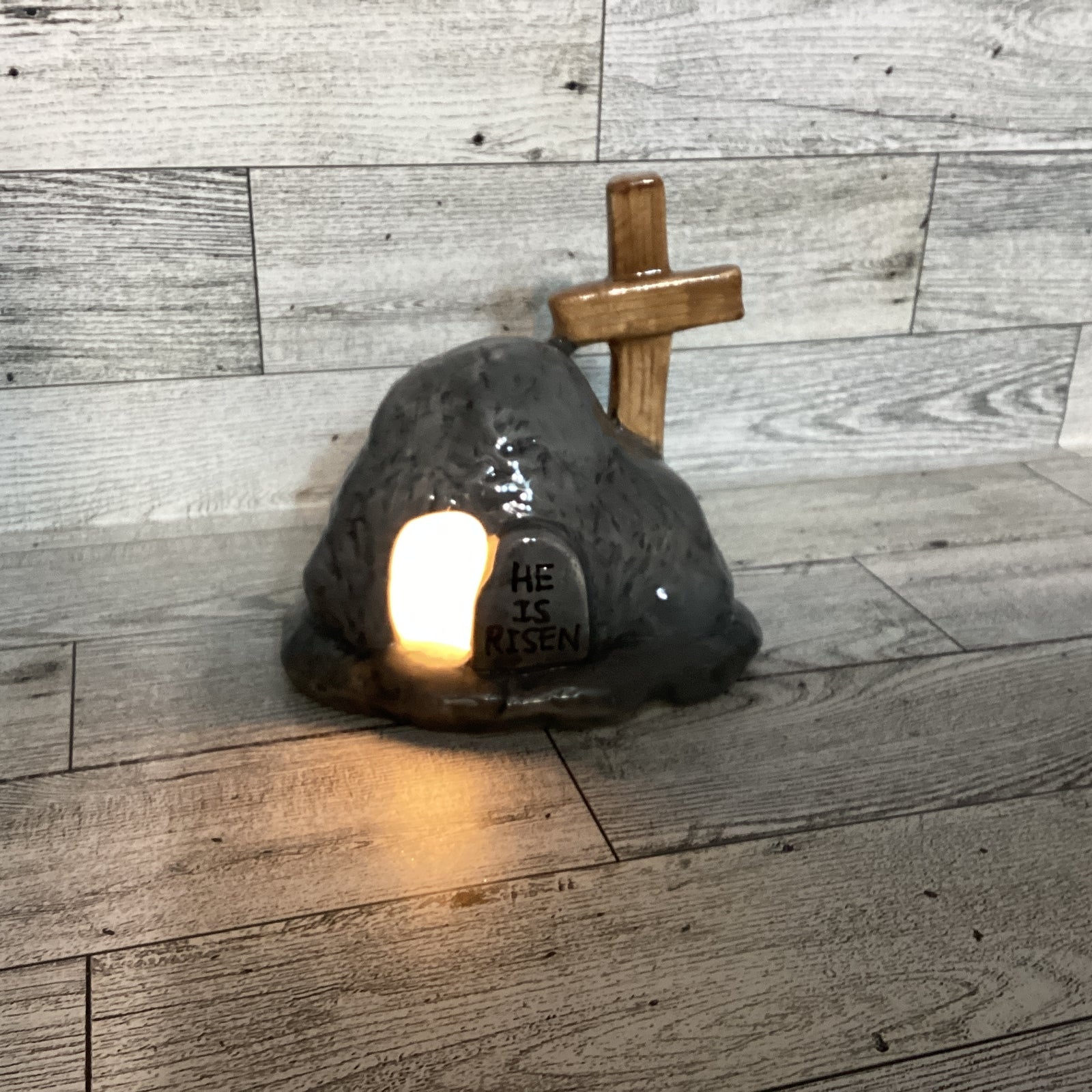 HL Easter Decor - Small He Is Risen Light-up Ceramic Tomb