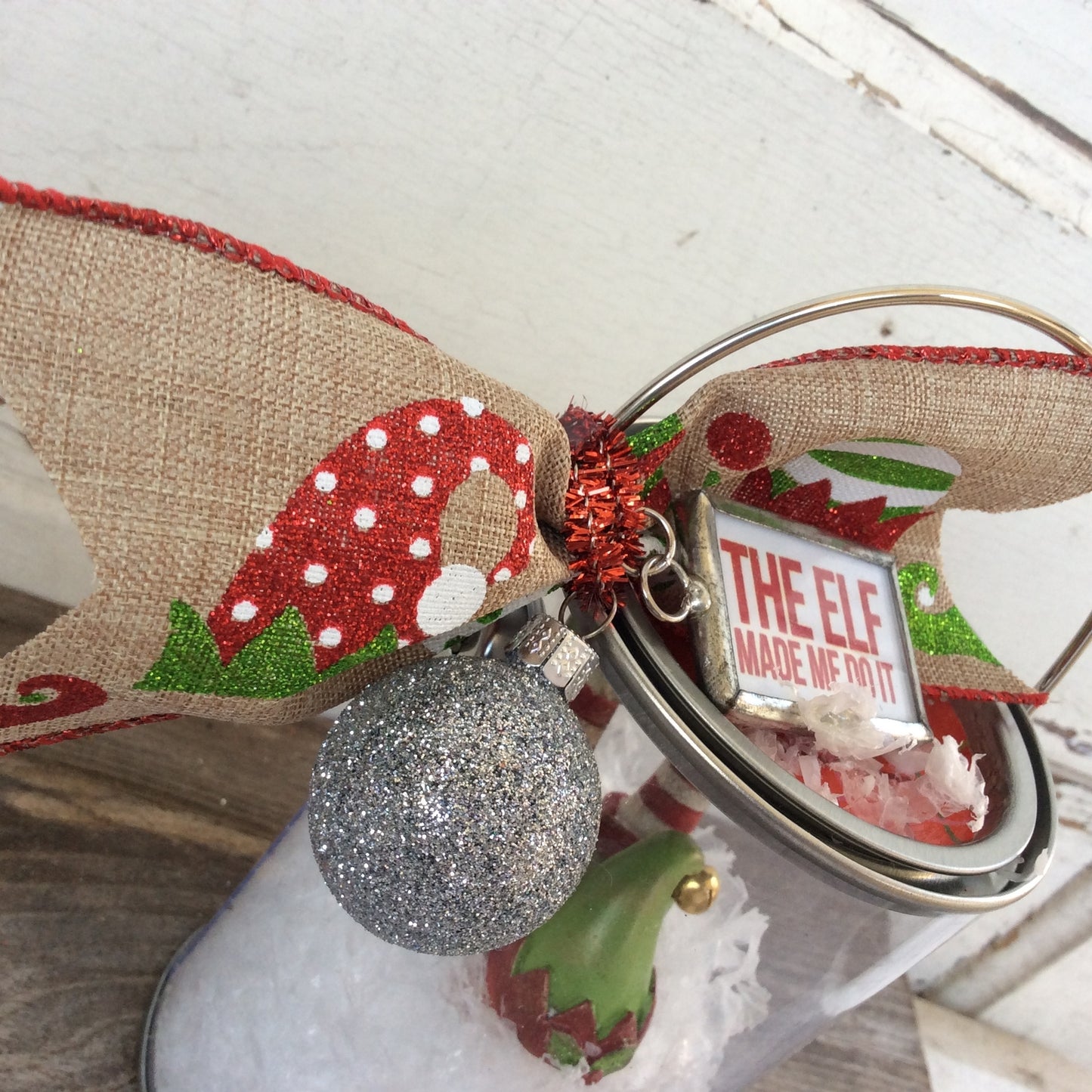 AGD Christmas Decor – Elf Made Me Do it Dome Pail Display