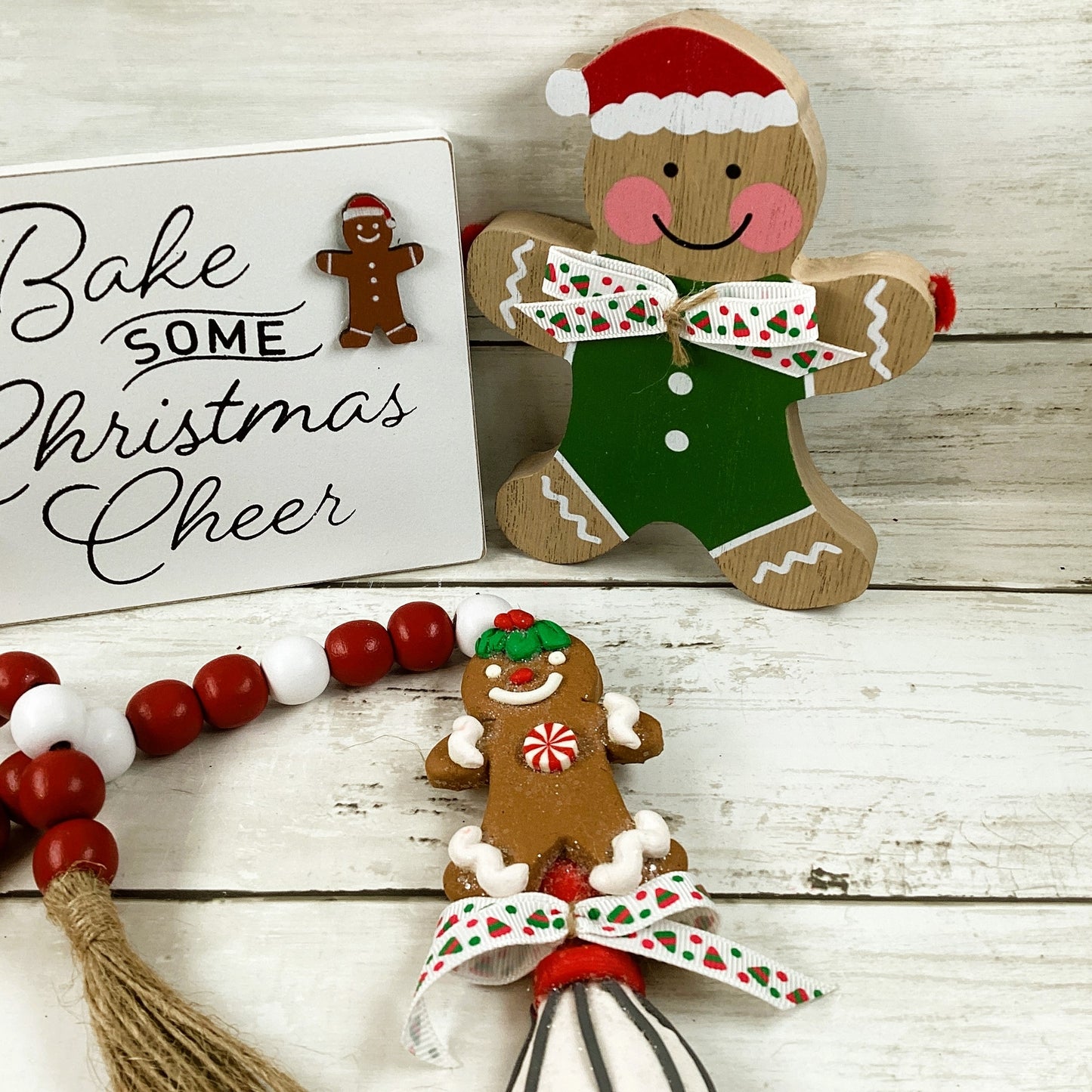 AGD Christmas Decor - Gingerbread Cutting Board Garland 3Pc Set