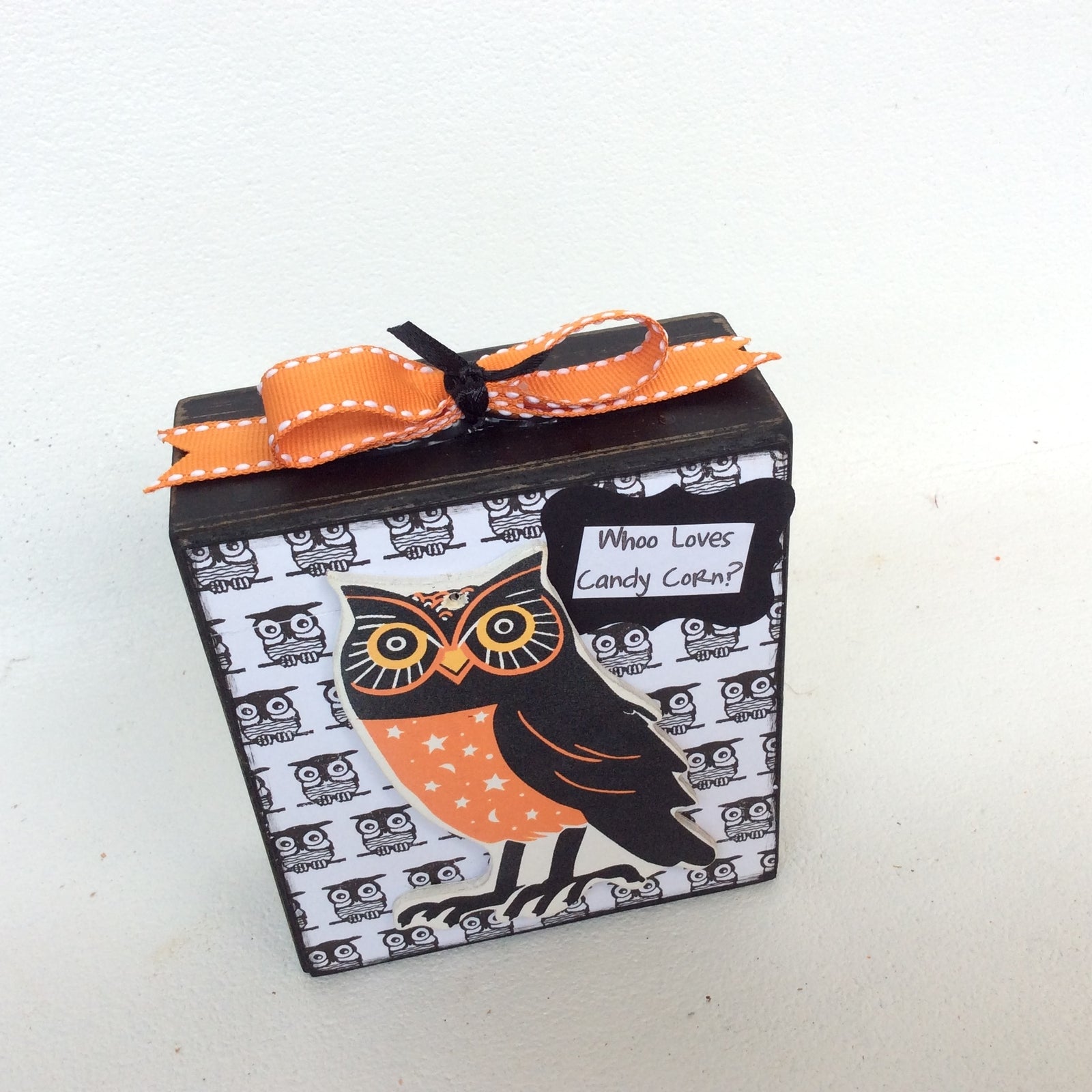AGD Fall Decor - Whoo Loves Candy Corn Reversible Box Sign