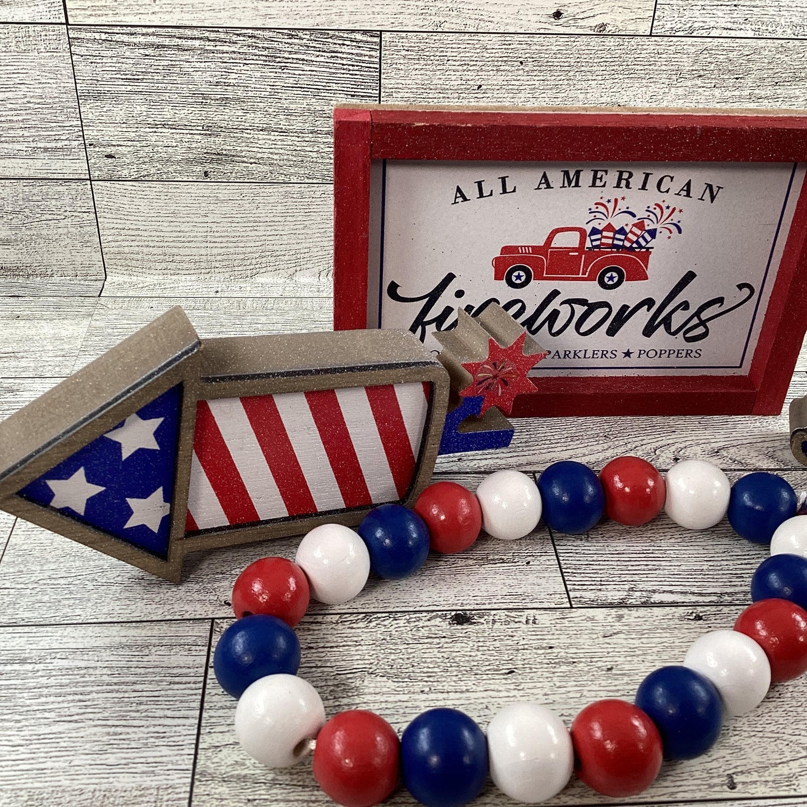 AGD Patriotic Decor - Gumball Firecracker Truck Sign Garland Tier Tray 4pc