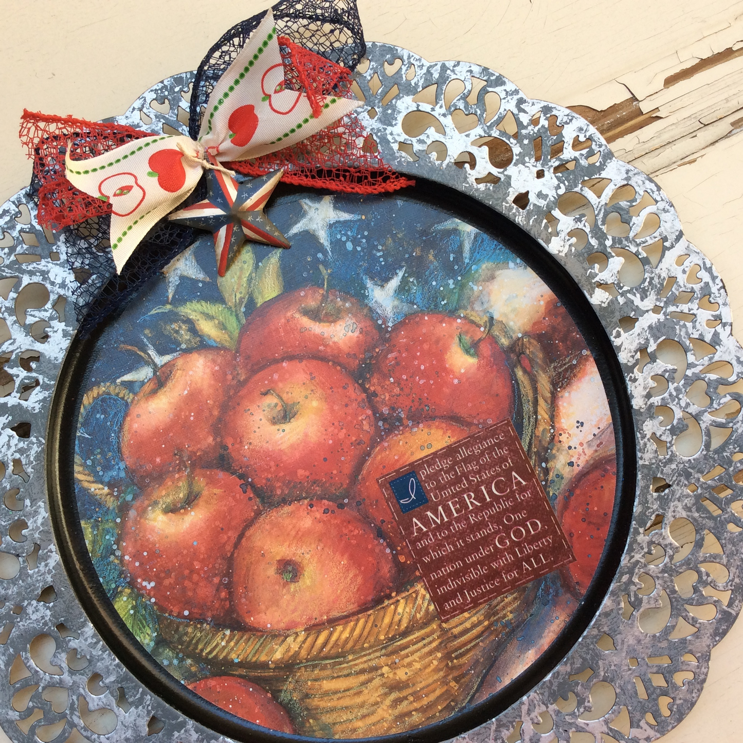 AGD Patriotic Decor - Pledge Allegiance Apple Basket Charger Plate