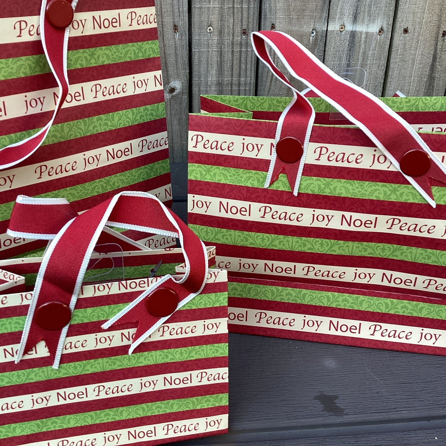 HL Christmas Supply - Joy Peace Noel Gift Bags 4 Sets