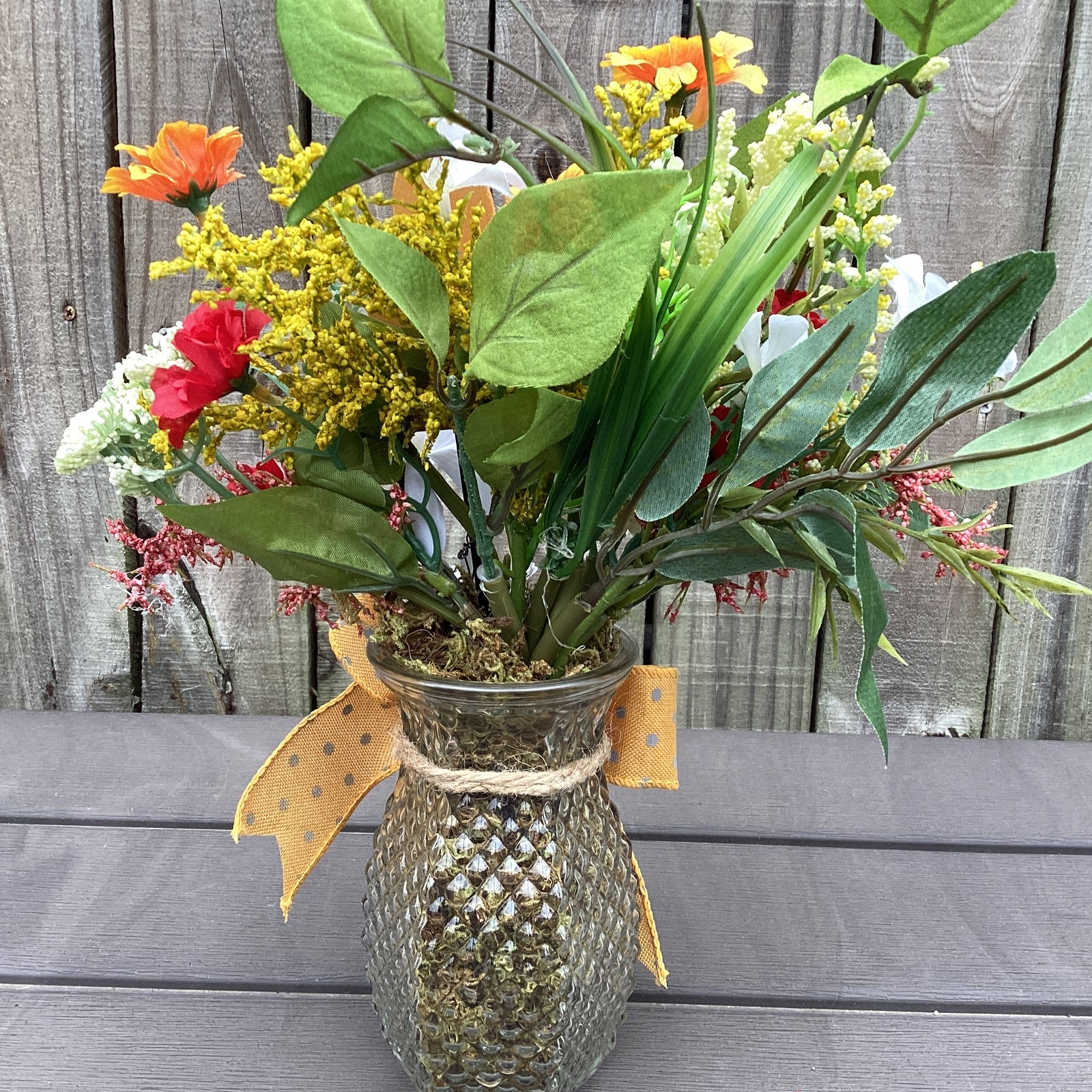 AGD  Spring Decor -Summer Flowers Bee Happy Floral Galvanized Metal Display