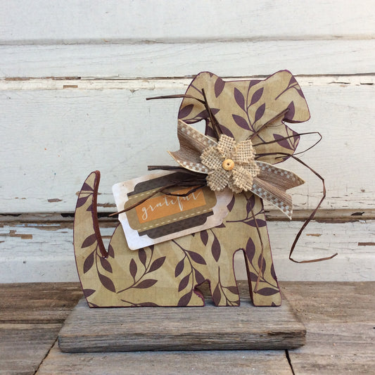 AGD Fall Decor - Grateful Harvest Prim Dog Display