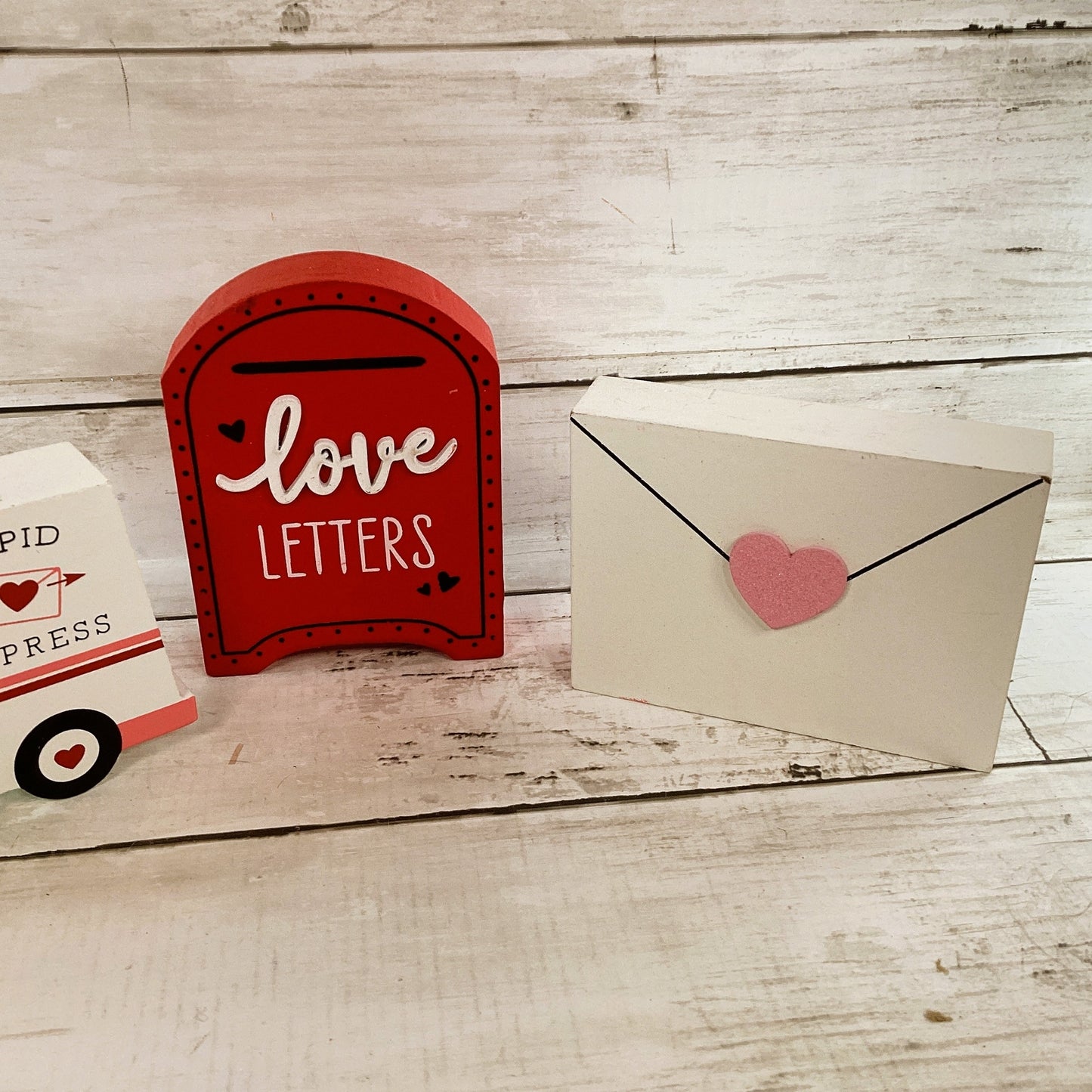 HL Valentines Decor - Postal Truck Letter Mailbox Chunky Wood 3pc