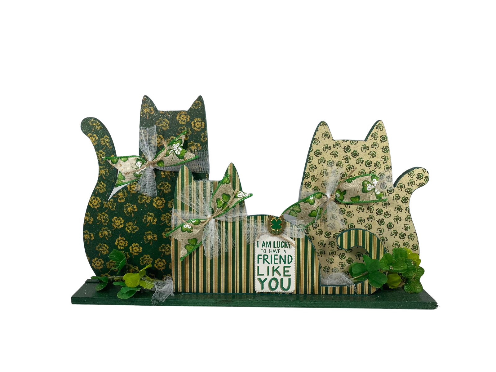 AGD Saint Patricks Decor - Lucky Shamrock Irish Trio Cat Tabletop Decor