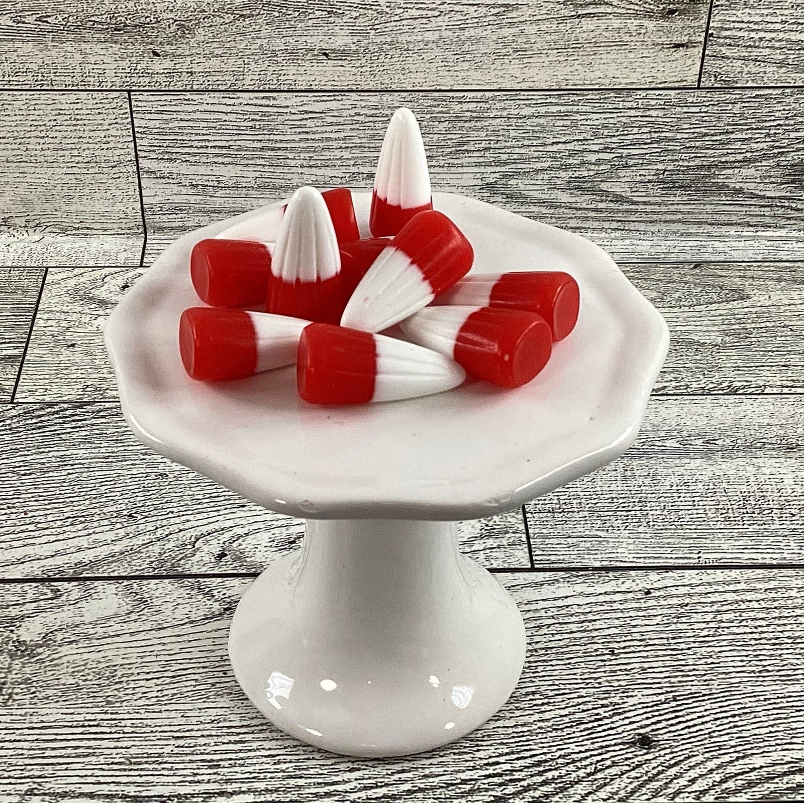 AGD Craft Supply -  Realistic Artificial FAKE Resin Red White Candy Corn