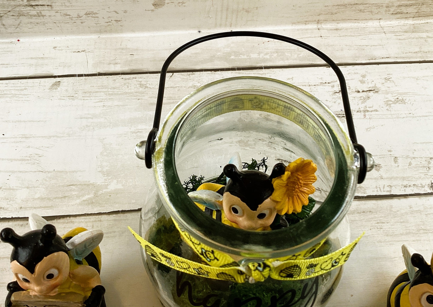 AGD Summer Decor - Resin Bee Theme Happy Hanging Glass Jar