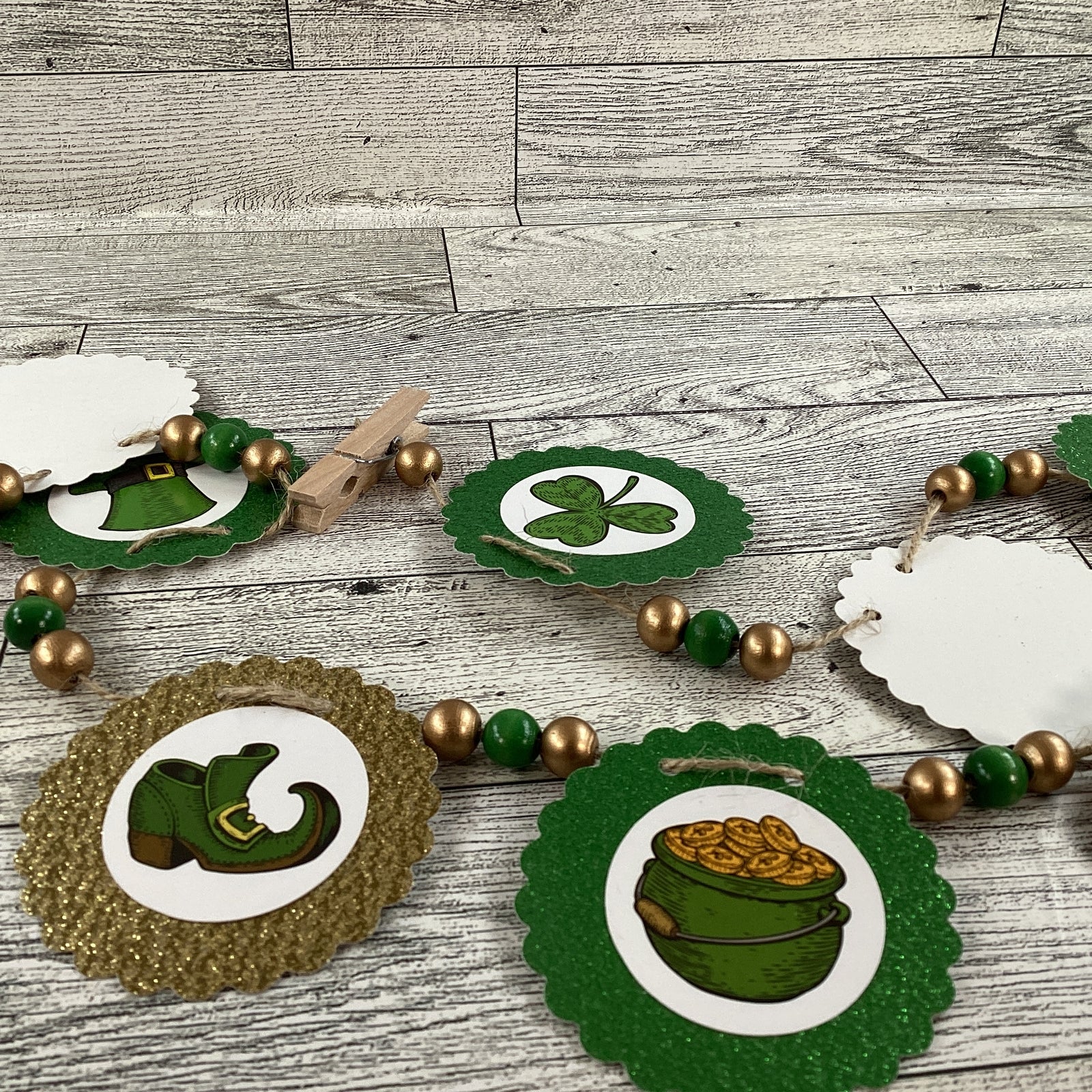 AGD  St Patricks Day Decor - Irish Shamrock Icons Mini Small Banner Garland Clip