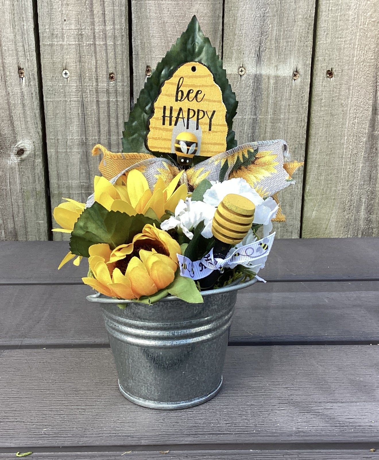 AGD Summer Decor - Bee Happy Hive Galvanized Tin Small Display