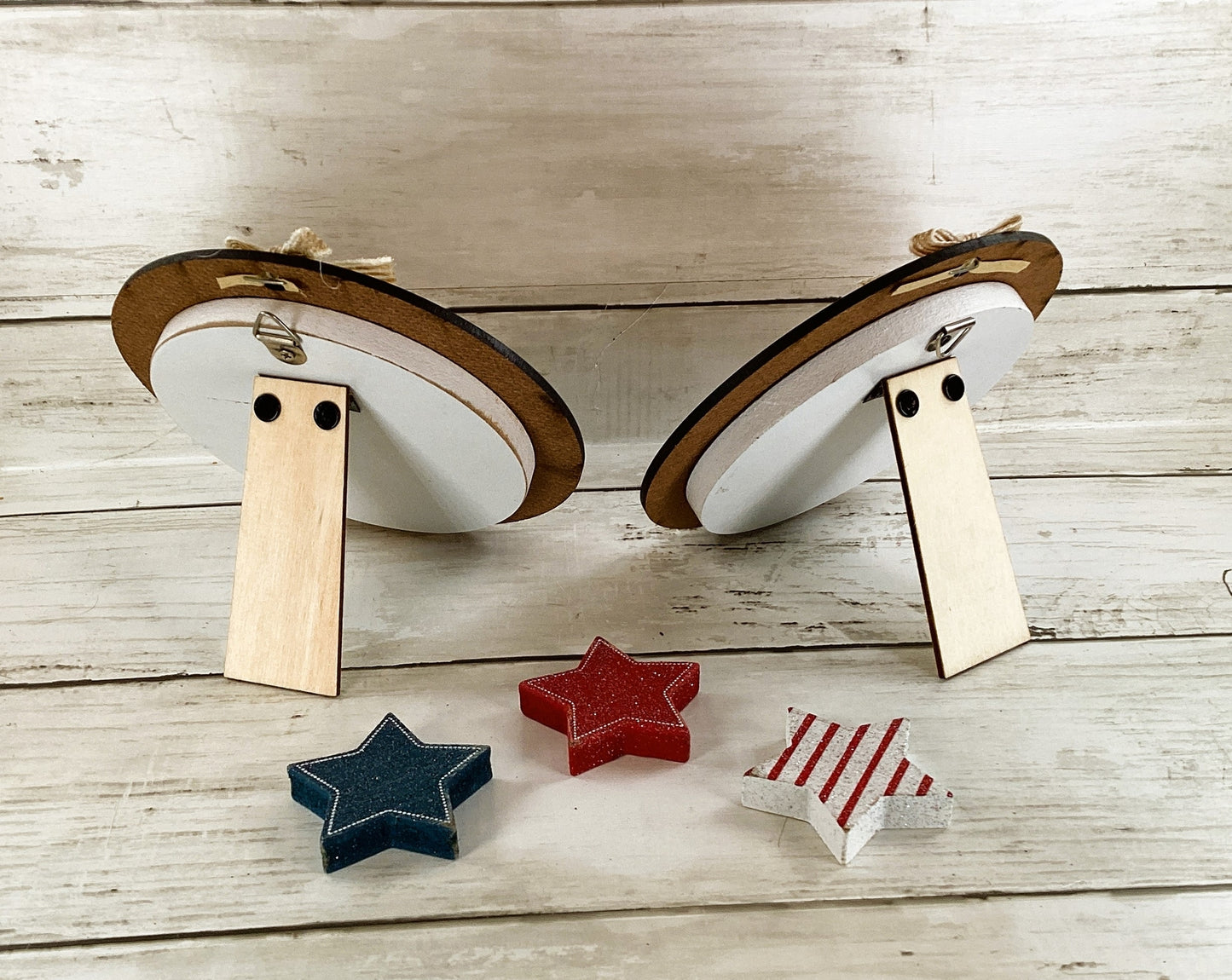 AGD Patriotic Decor - July 4th Highland Cow Farm Tractor Barn Easel Signs