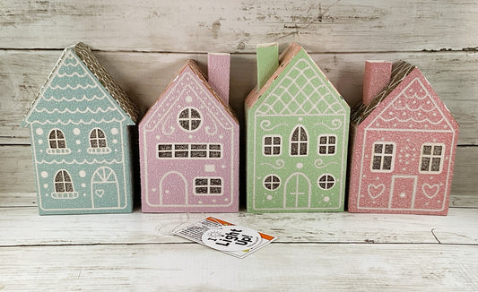 HL Christmas Decor - Paper Mache Light-Up Gingerbread House