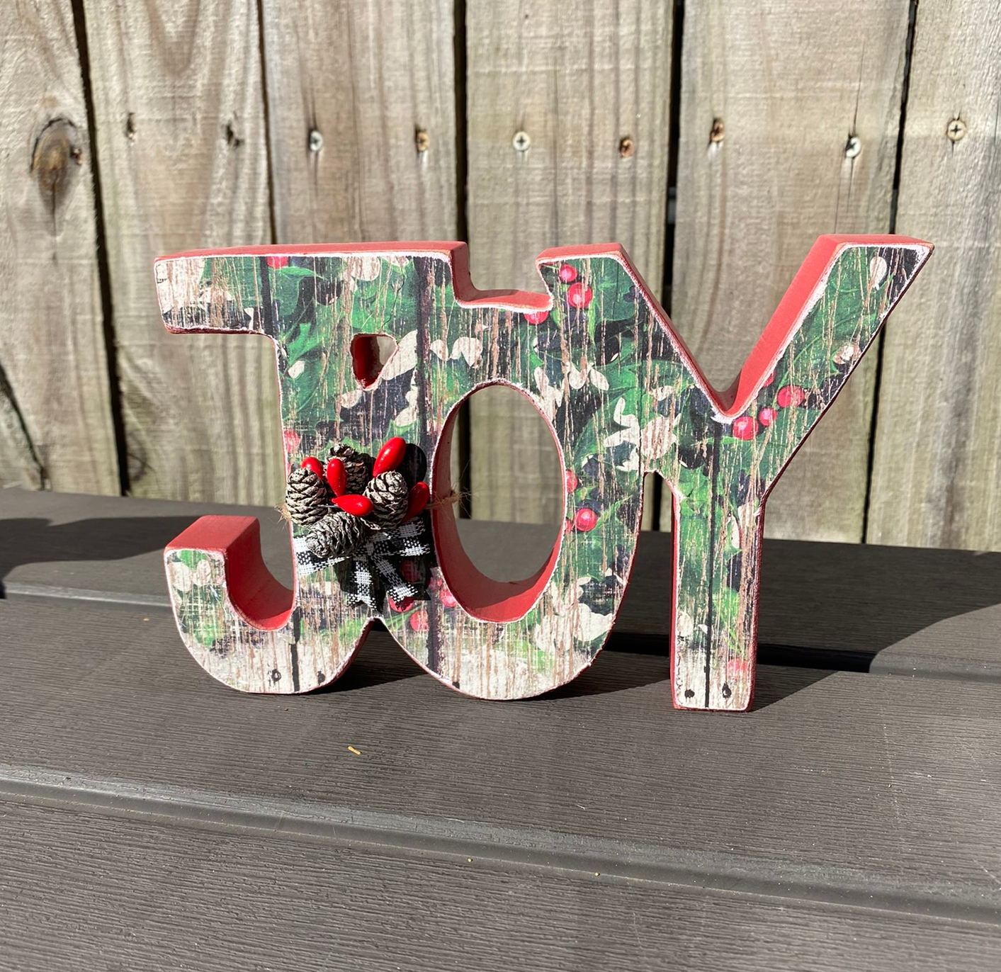 AGD Christmas Decor - Chunky Peace Joy Word Tabletop Signs 2pc Set