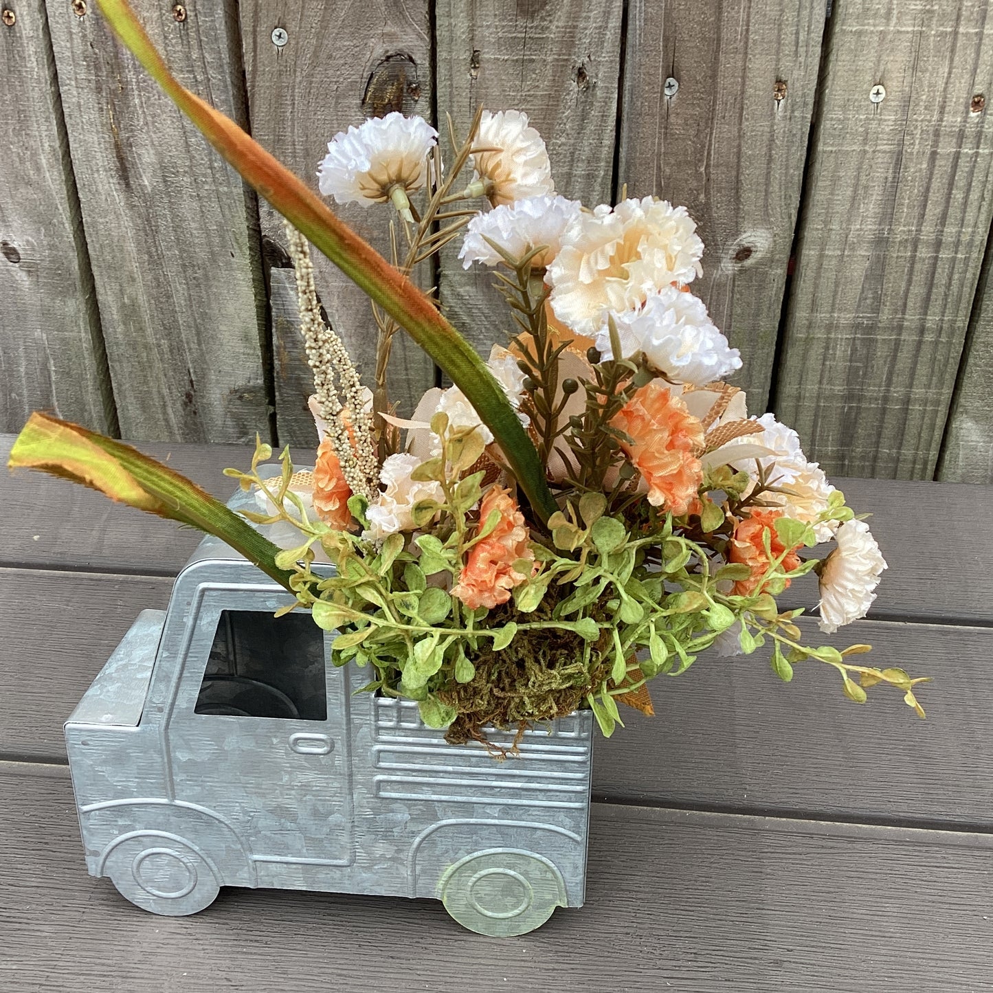 AGD  Spring Decor - Bee Happy Floral Galvanized Metal Truck Display