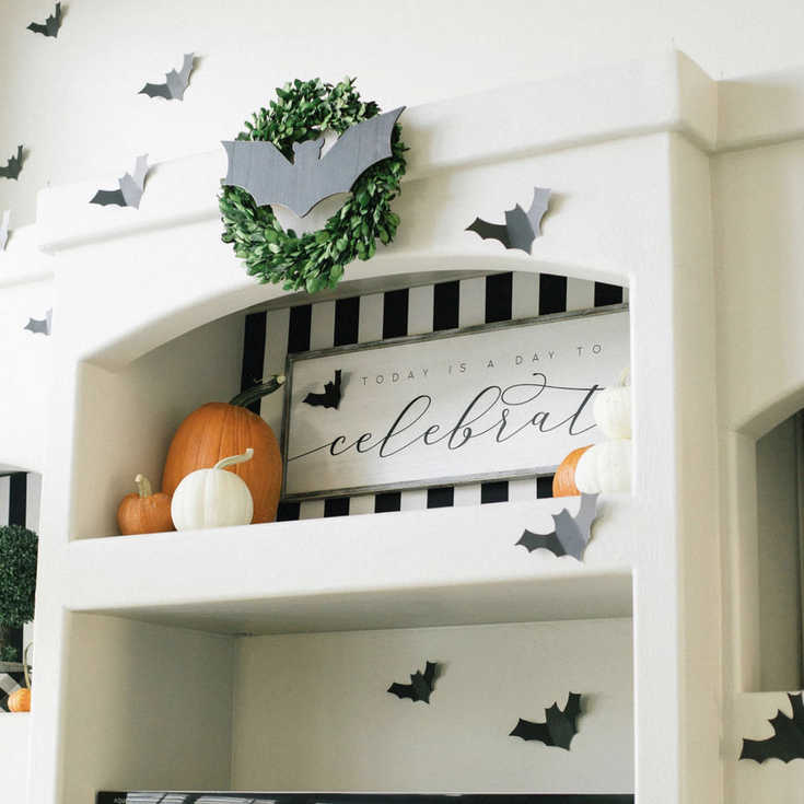 Adams Halloween Decor - Black Paper Bats 7 and 9-inch 15pc Set