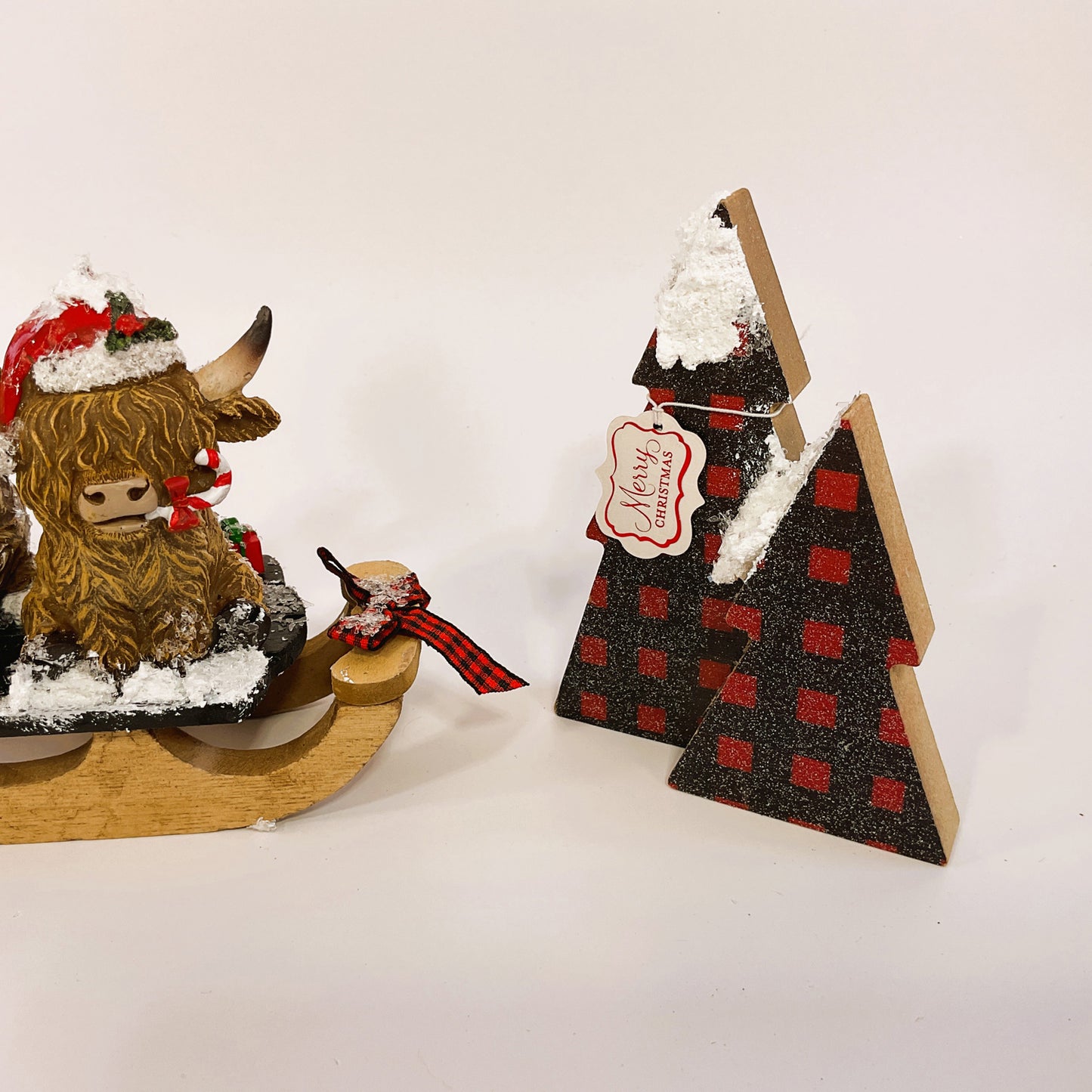 AGSD Christmas Decor - Highland Cow Figurine Sled Tree Decor 2pc Set