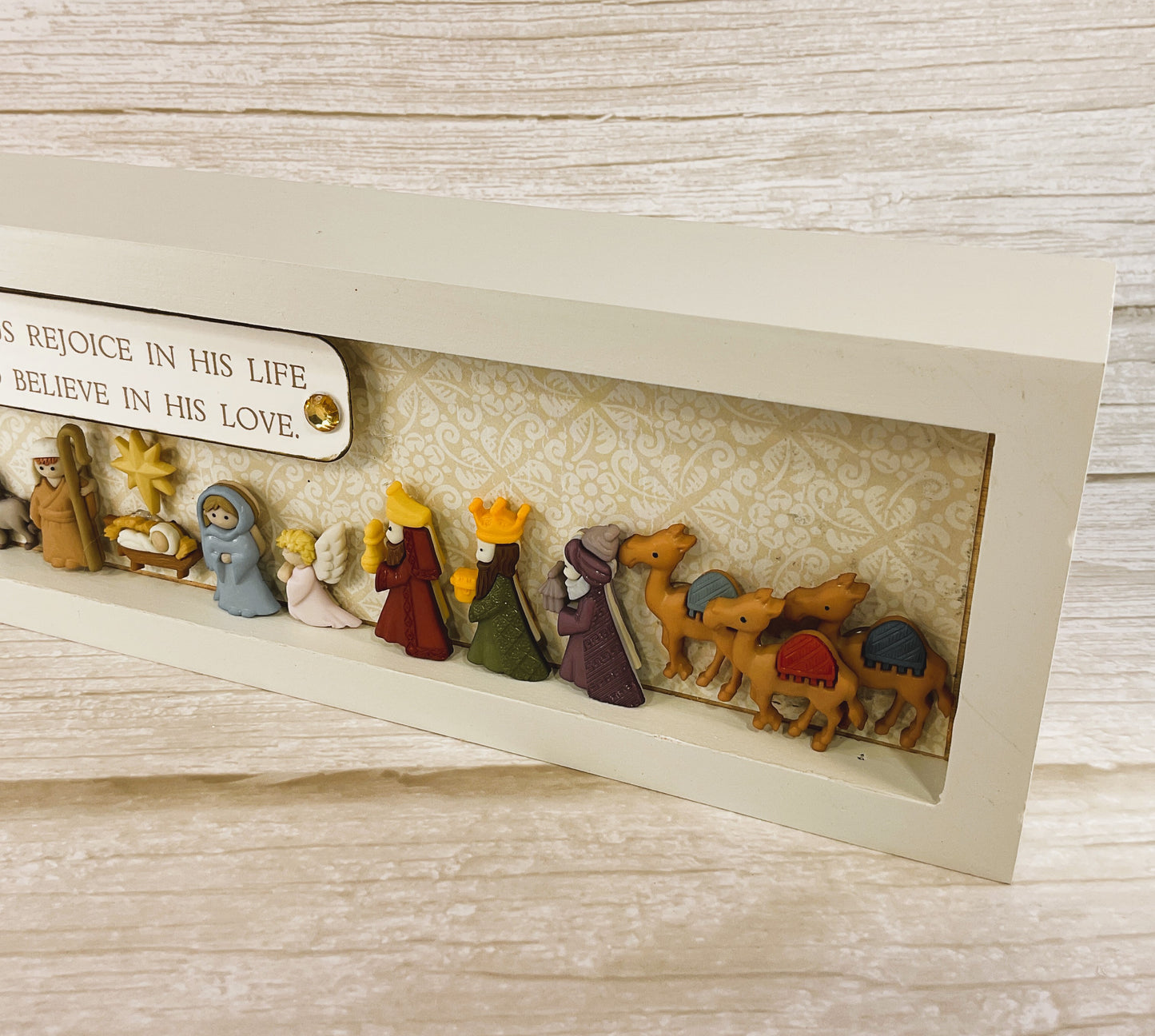 AGSD Christmas Decor - Nativity Manger Scene Flat Back Button Inset Sign