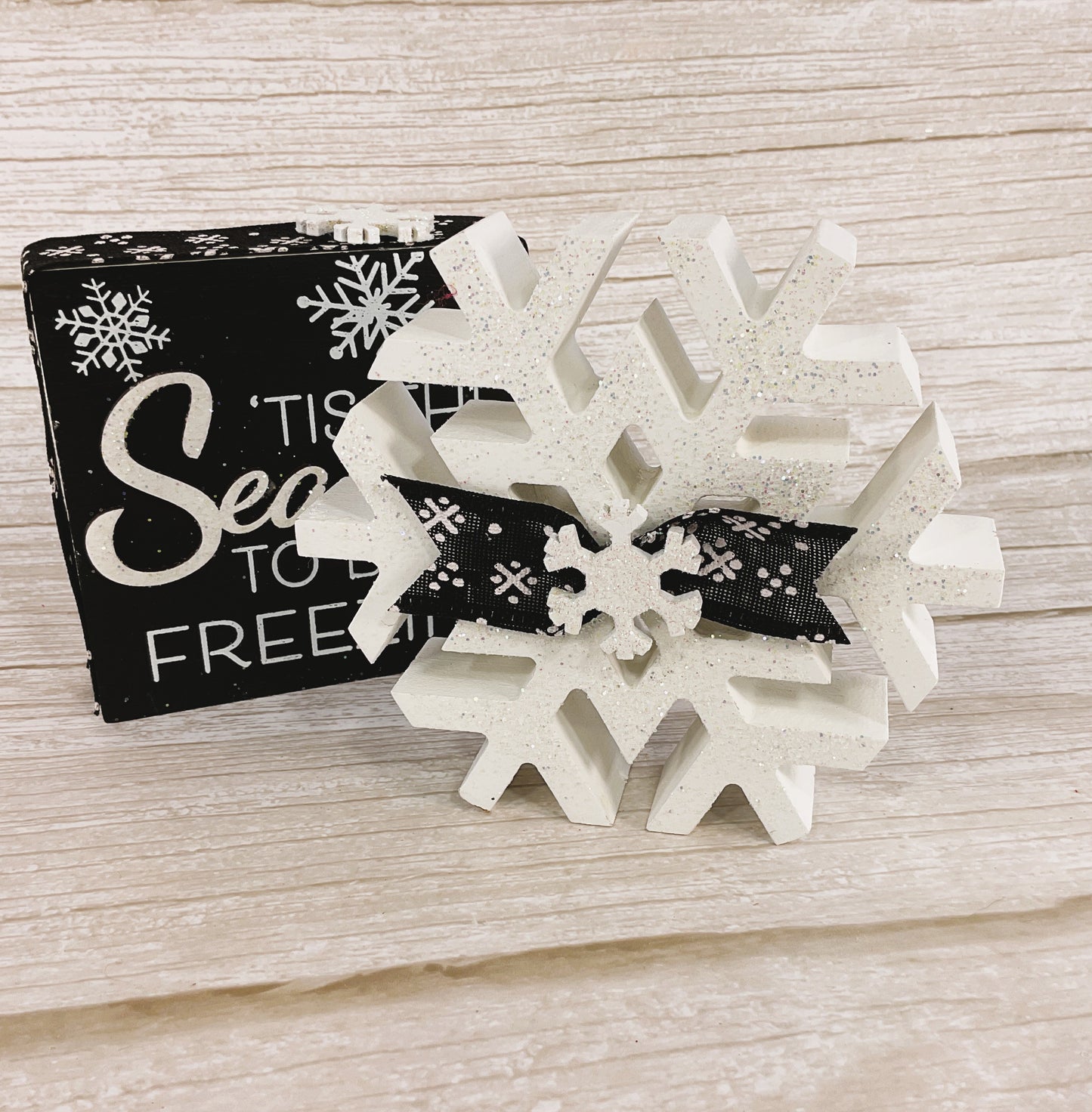AGSD Winter Decor - Black White Tis The Season Snowflake and Sign 2pc Set