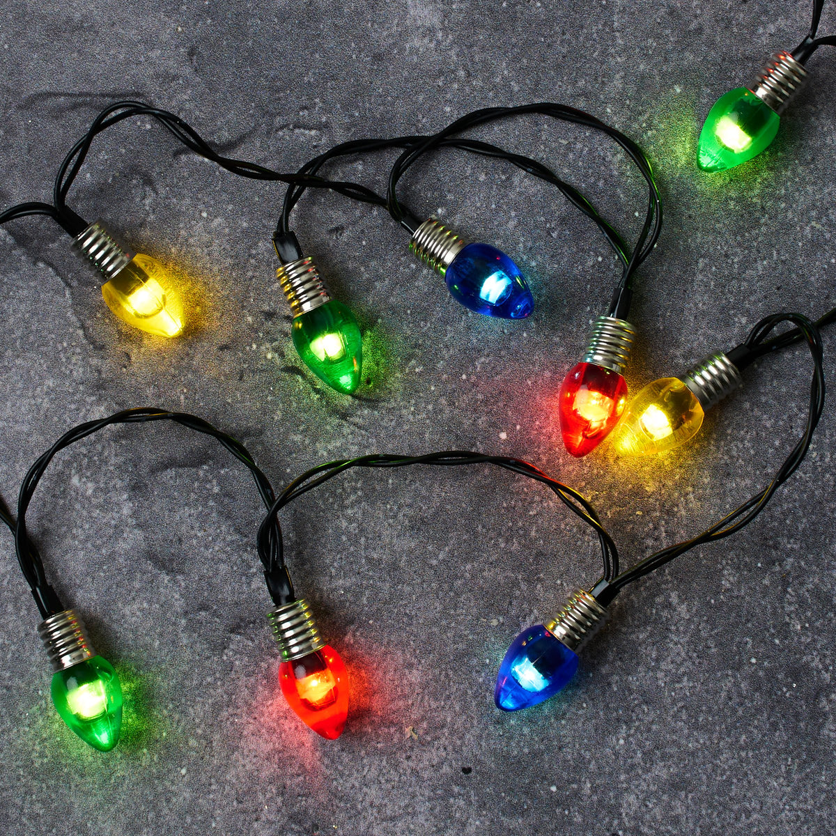 PBK Christmas Decor - Retro Colorful Light Bulbs Mini String Lights Battery Operated