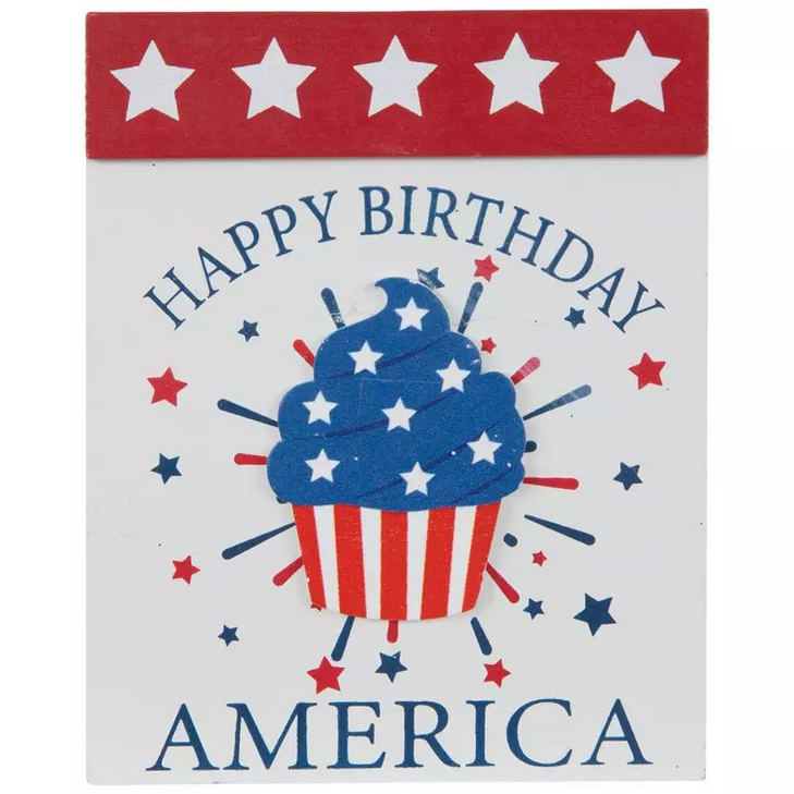 HL Patriotic Decor - July 4th Happy Birthday Cupcake Easel Sign