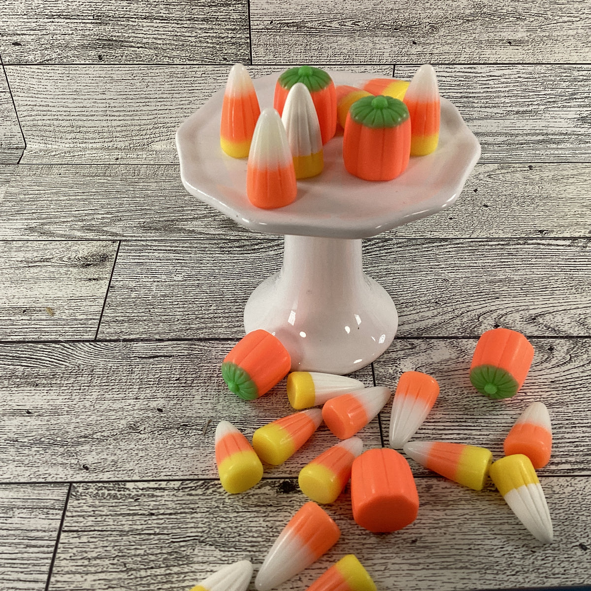 AGSD Halloween Craft Supply - Artificial FAKE Resin Candy Corn Pumpkin