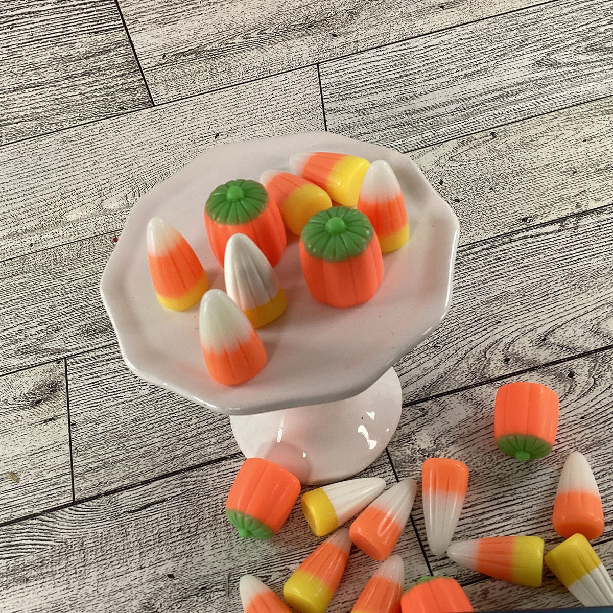 AGSD Halloween Craft Supply - Artificial FAKE Resin Candy Corn Pumpkin