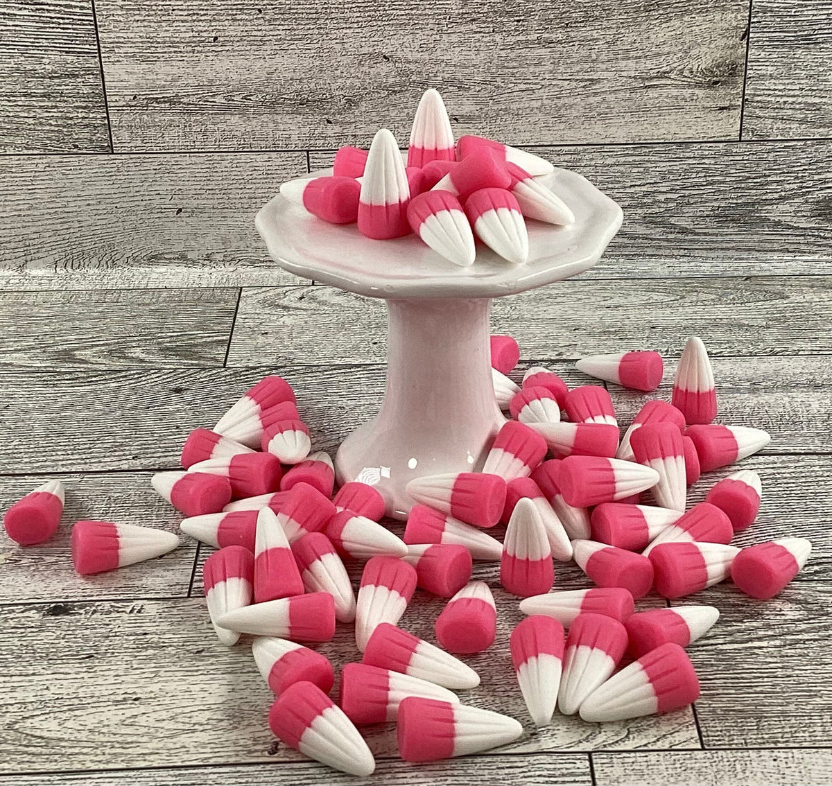 AGSD Craft Supply - Realistic Artificial FAKE Resin Bright Pink White Candy Corn