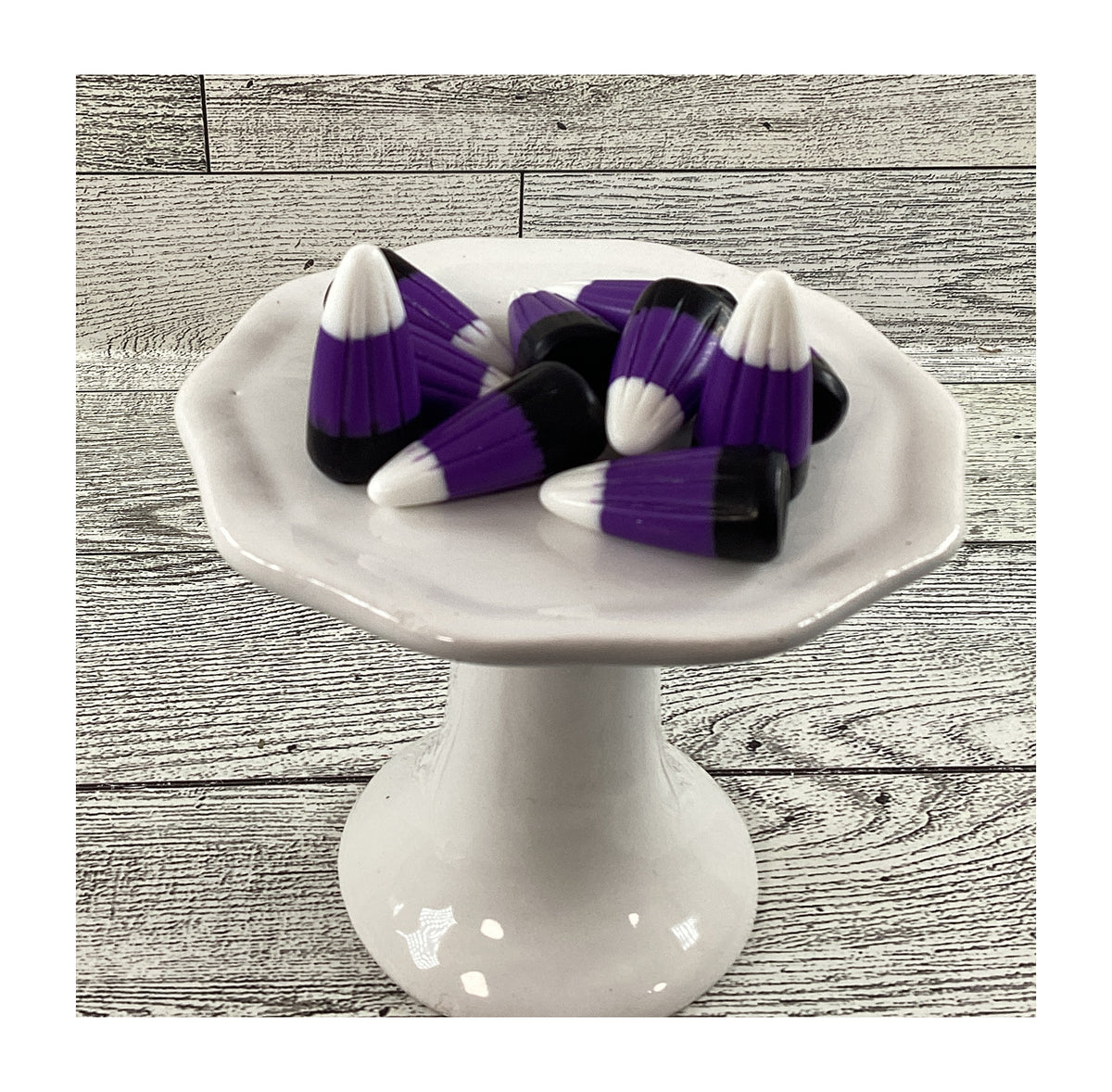 AGD Halloween Craft Supply - FAKE Resin White Purple Black Candy Corn