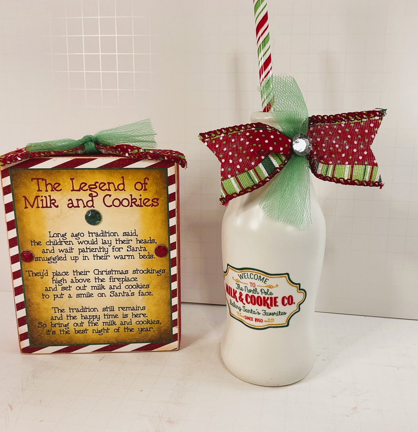 AGD Christmas Decor - Legend of Milk and Cookies Bottle Sign 2pc
