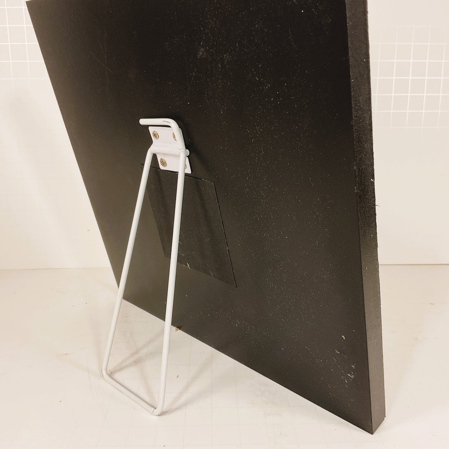 AGD Halloween Decor - Bigfoot Alien Candy Corn Tabletop Easel Sign