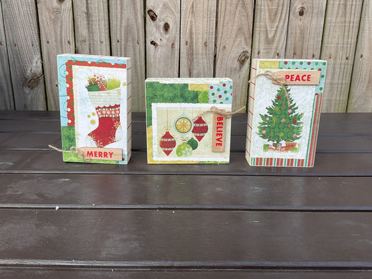 AGD Christmas Decor - Retro Peace Merry Believe Small Signs 3pc