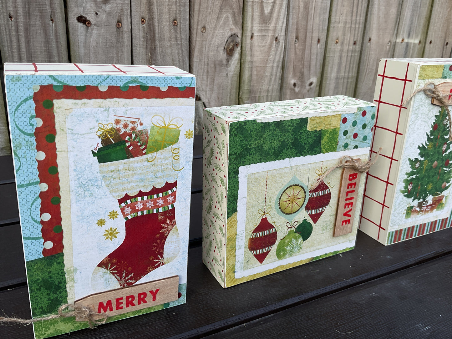 AGD Christmas Decor - Retro Peace Merry Believe Small Signs 3pc