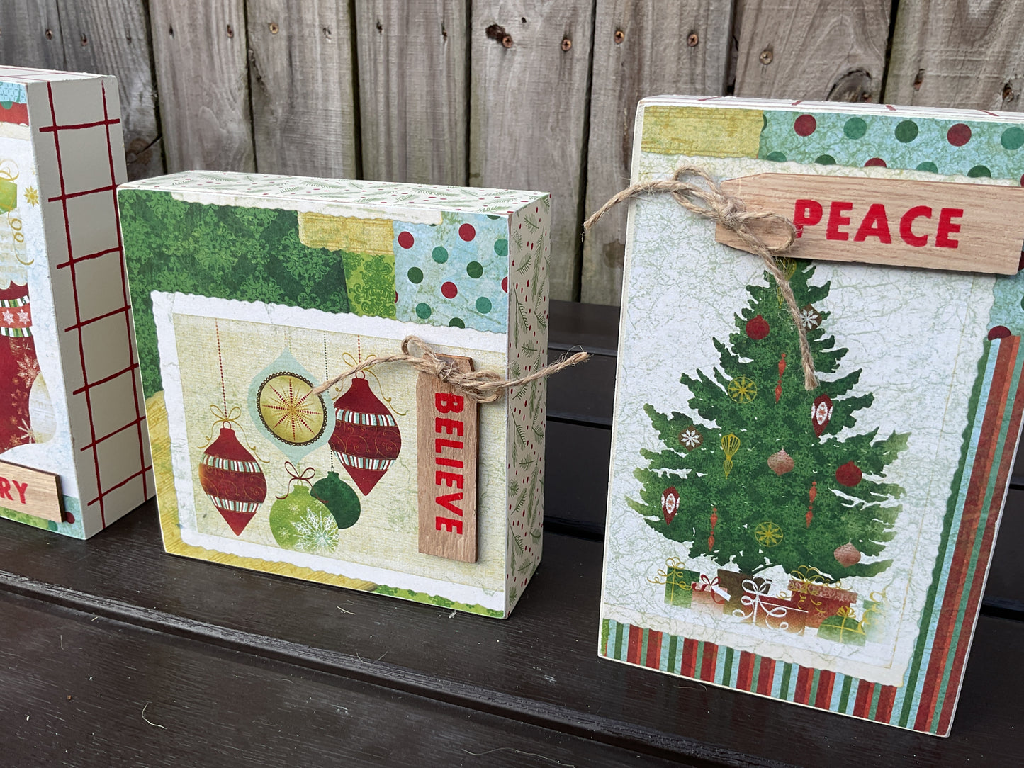 AGD Christmas Decor - Retro Peace Merry Believe Small Signs 3pc